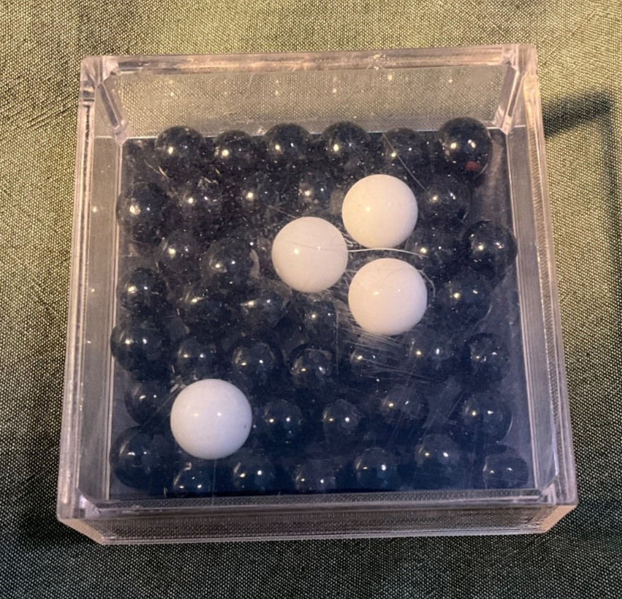 VINTAGE 4BARREL MARBLE GAME BY REISS GAMES 1974 IN BOX
