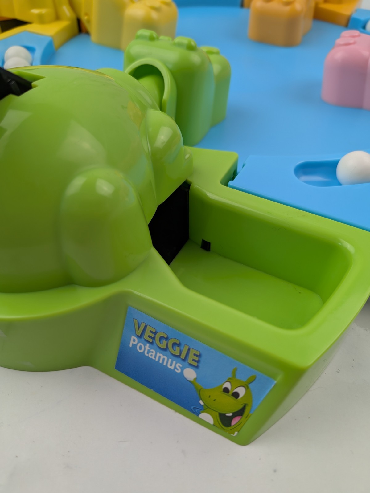 Hungry Hungry Hippos Board Game Tabletop Hasbro 2006 16 Marbles No Box
