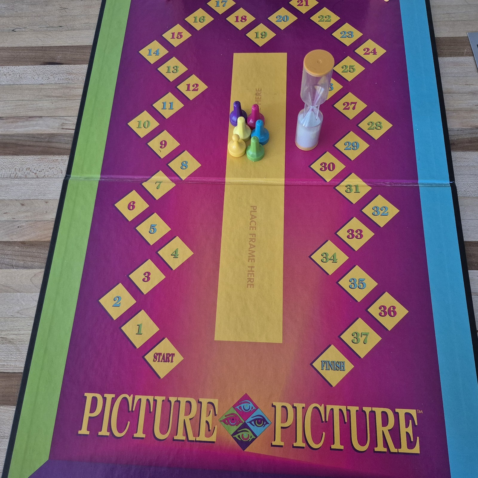 VINTAGE Picture Picture Board Game COMPLETE Golden 1992 90s Party