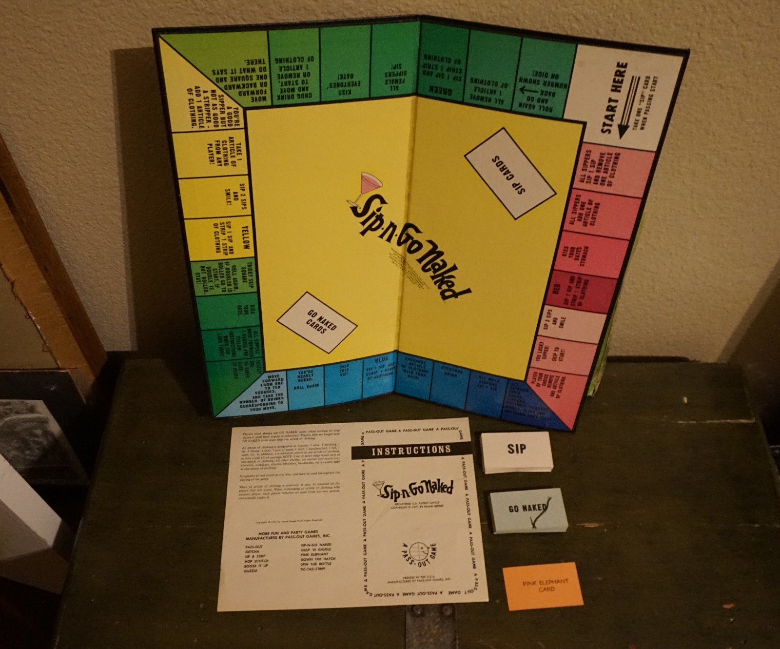 Frank Bresee’s Sip And Go Naked Board Game 1971