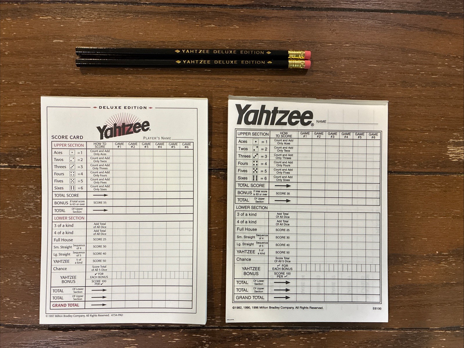 Yahtzee DELUXE Edition 100% COMPLETE Game Milton Bradley Vintage 1997