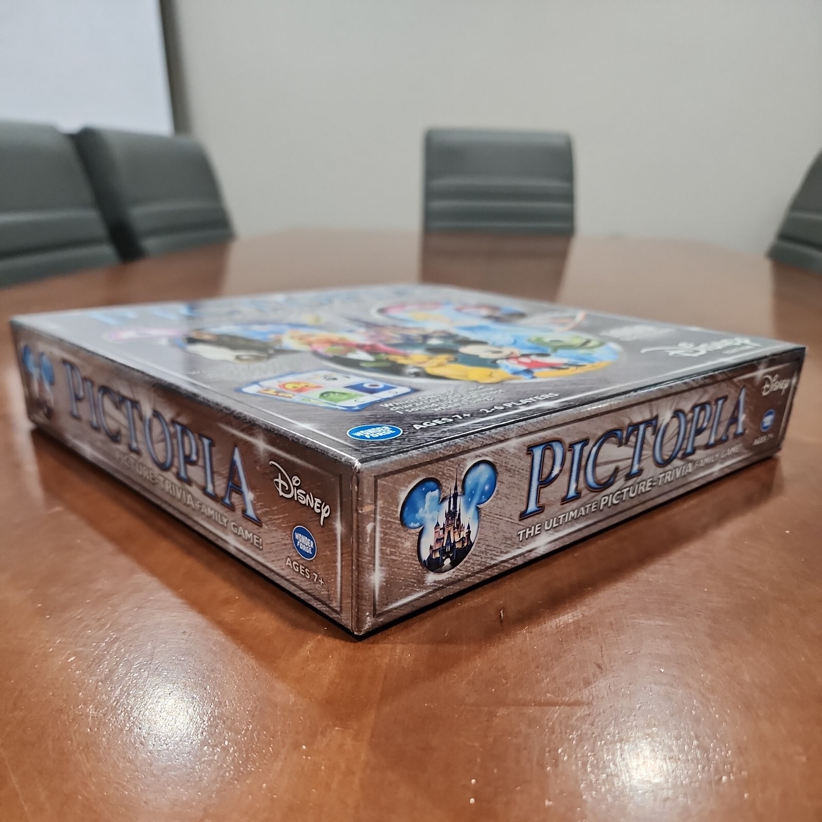 PICTOPIA Disney Edition Picture-Trivia Family Game NEW Sealed