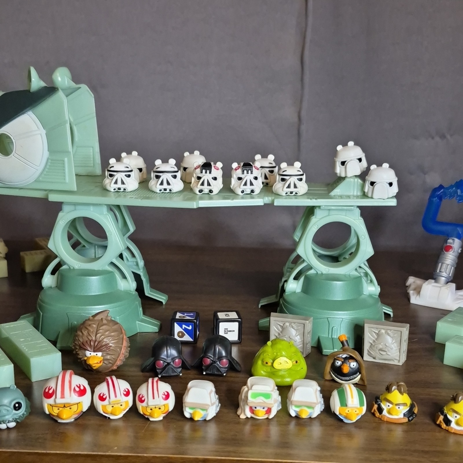 Hasbro Angry Birds Star Wars Skill & Action Game w/ Launcher Figures Structures