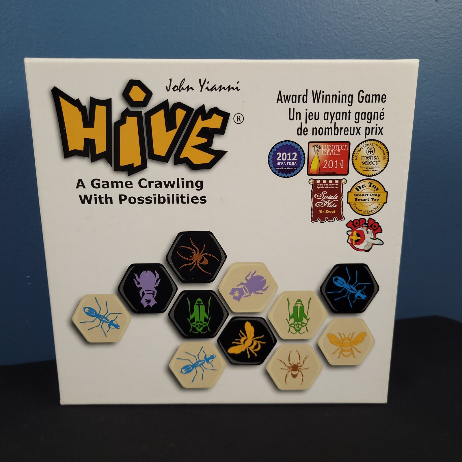 Hive Board Game by John Yianni Gen42 Games SmartZone COMPLETE + Travel Bag