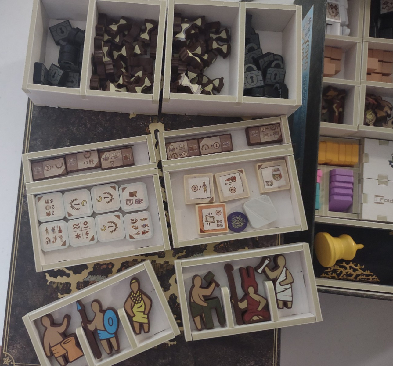Gentes: Deluxified Edition (Kickstarter Version)