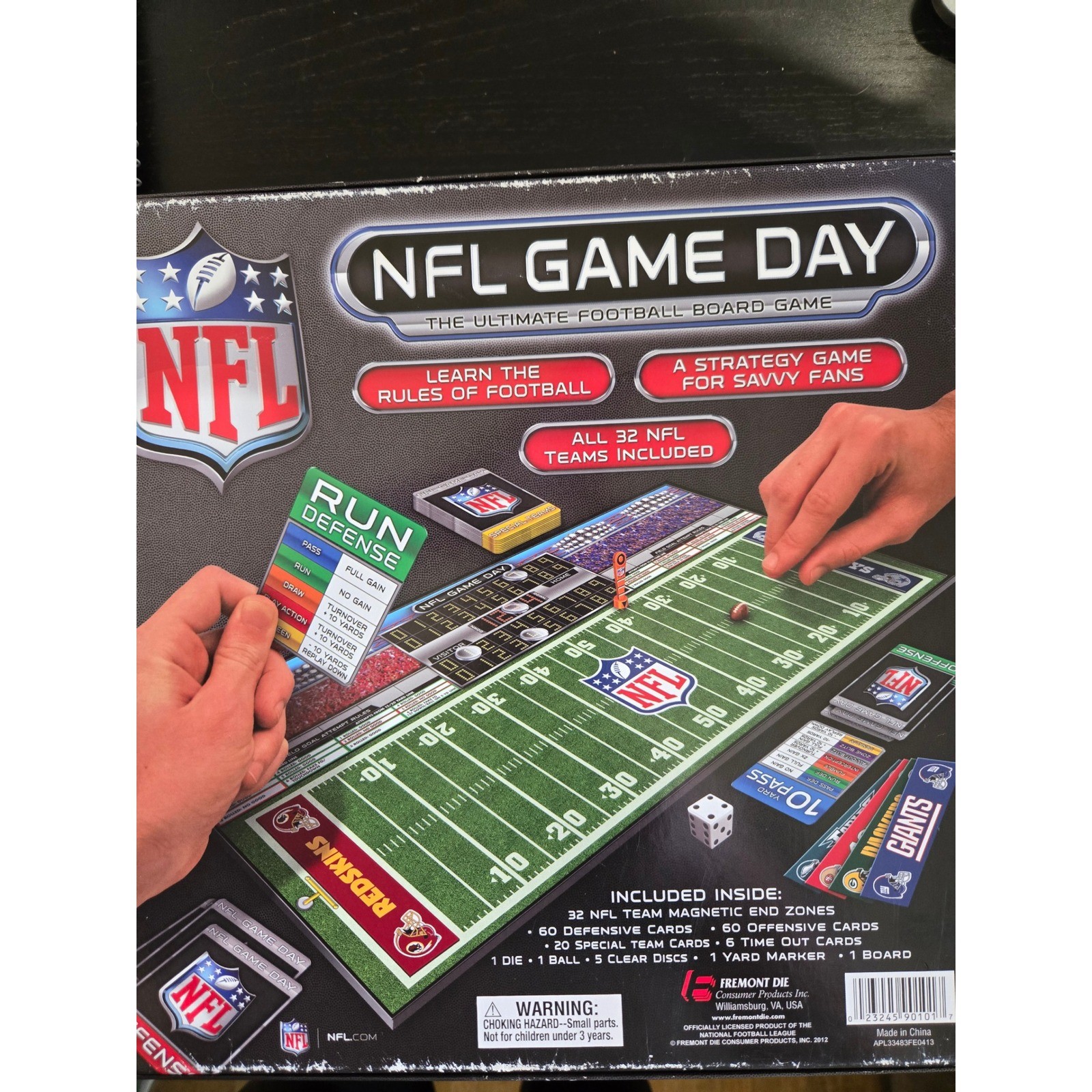 NFL Game Day The Ultimate Football Board Game All 32 Teams Magnetic Ages 9+