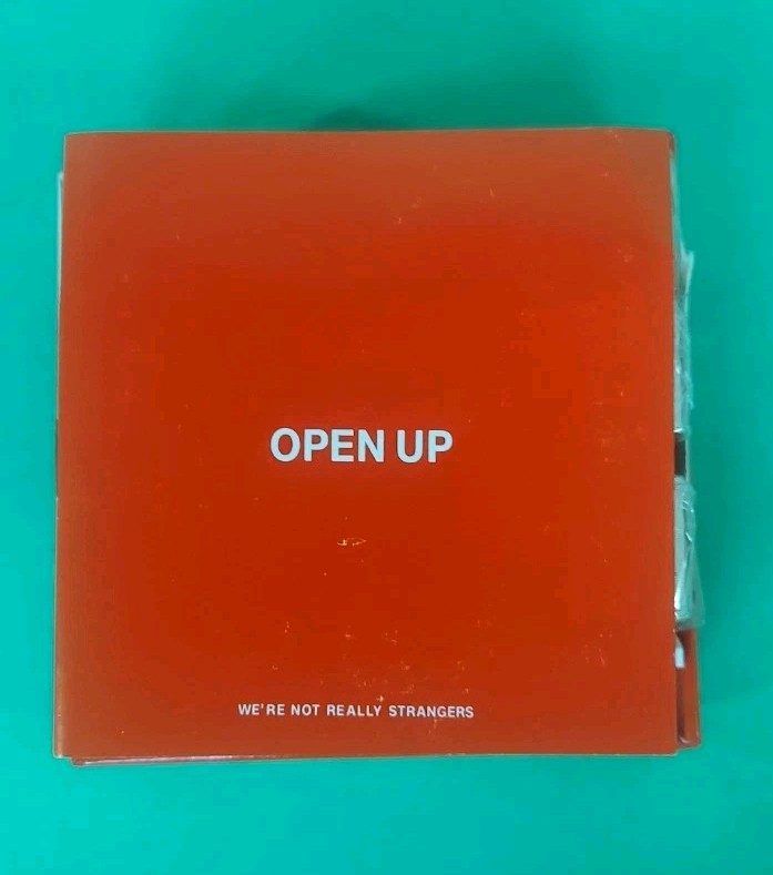 We’re Not Really Strangers Game Couples Edition – New Sealed Cards Damaged Box
