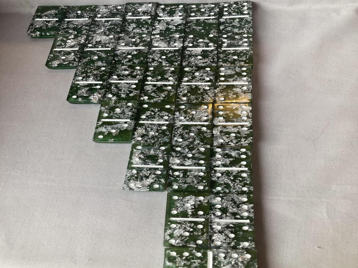 Dominos