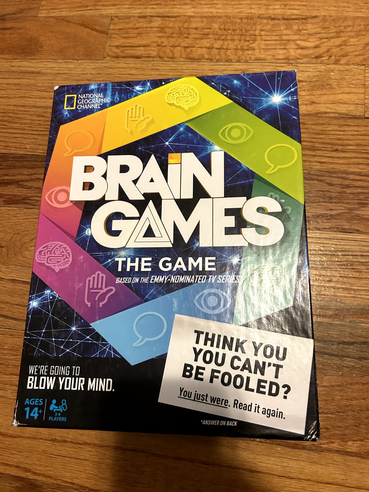 Brain Games The Game National Geographic TV Show Board Game 2015 COMPLETE