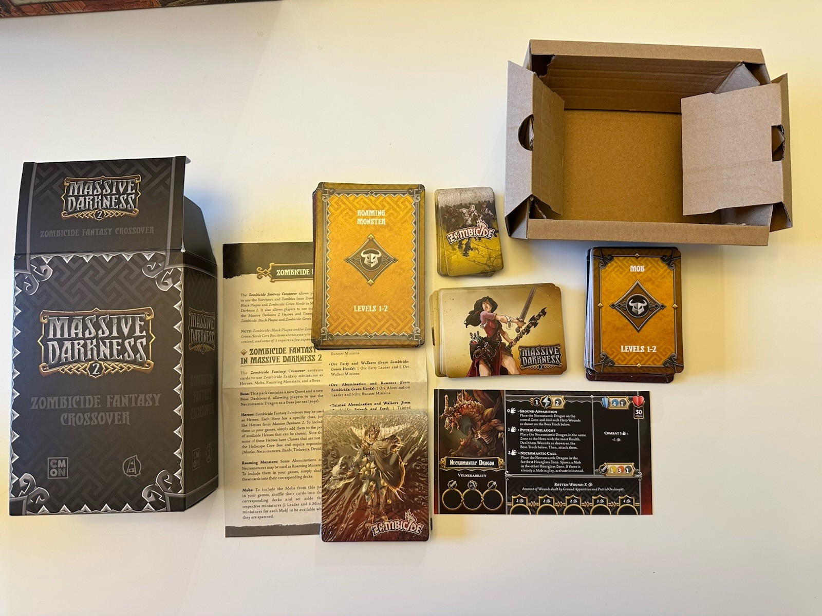 C-MON Massive Darkness 2 Zombicide Fantasy Crossover Pack Opened/LN