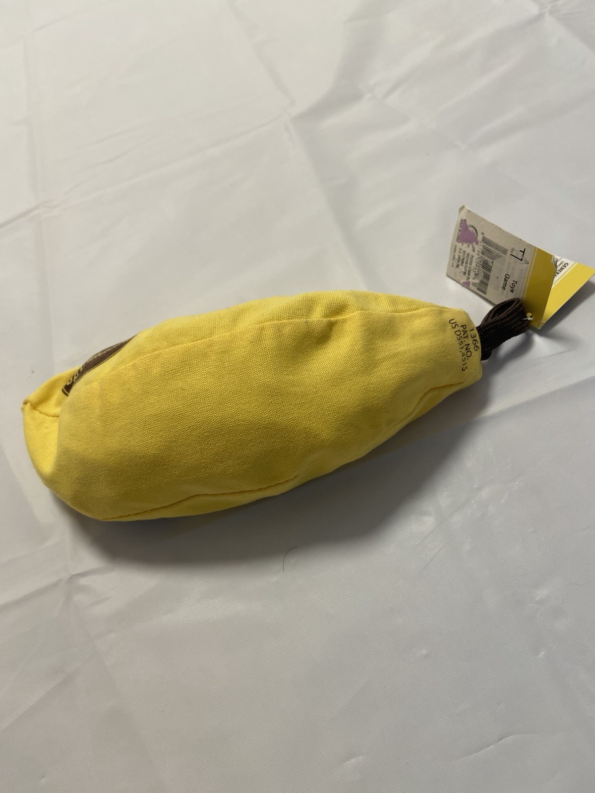 Bananagrams Family Fun Word Game NEW NWT – Portable Travel Pouch – 1-8 Players