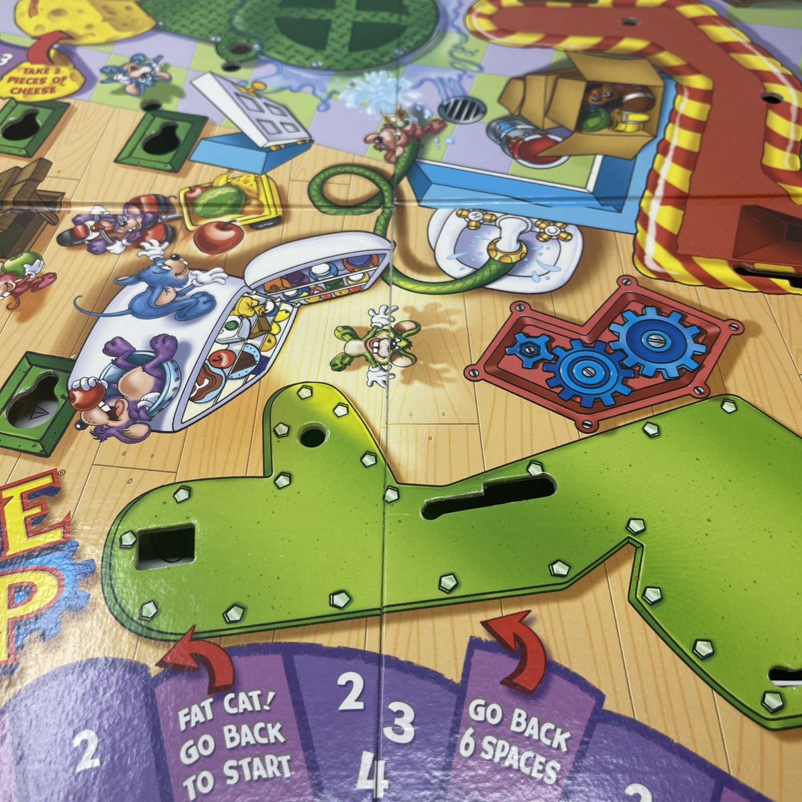 Milton Bradley Hasboro 2005 Mouse Trap Board Game #04657 Complete in Box