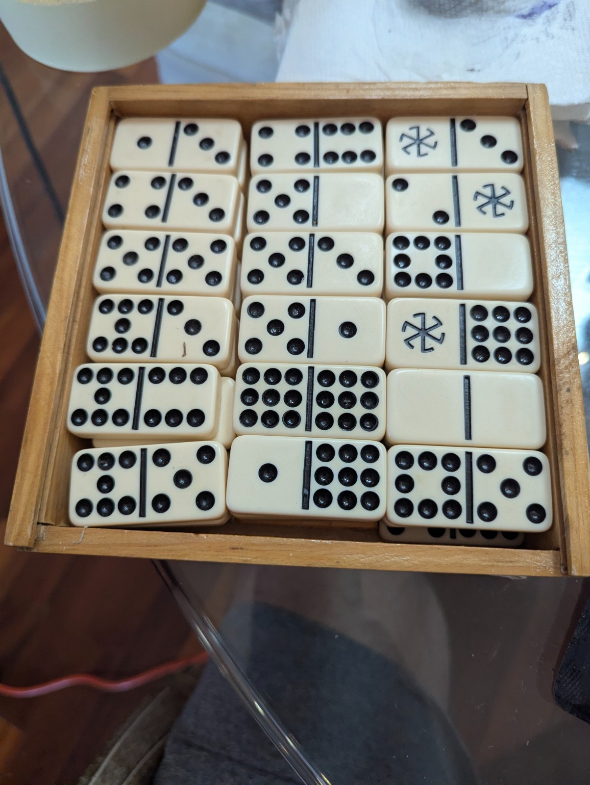 SPINNER DELUXE Edition Double Nine Dominoes 100% COMPLETE 1983 VINTAGE