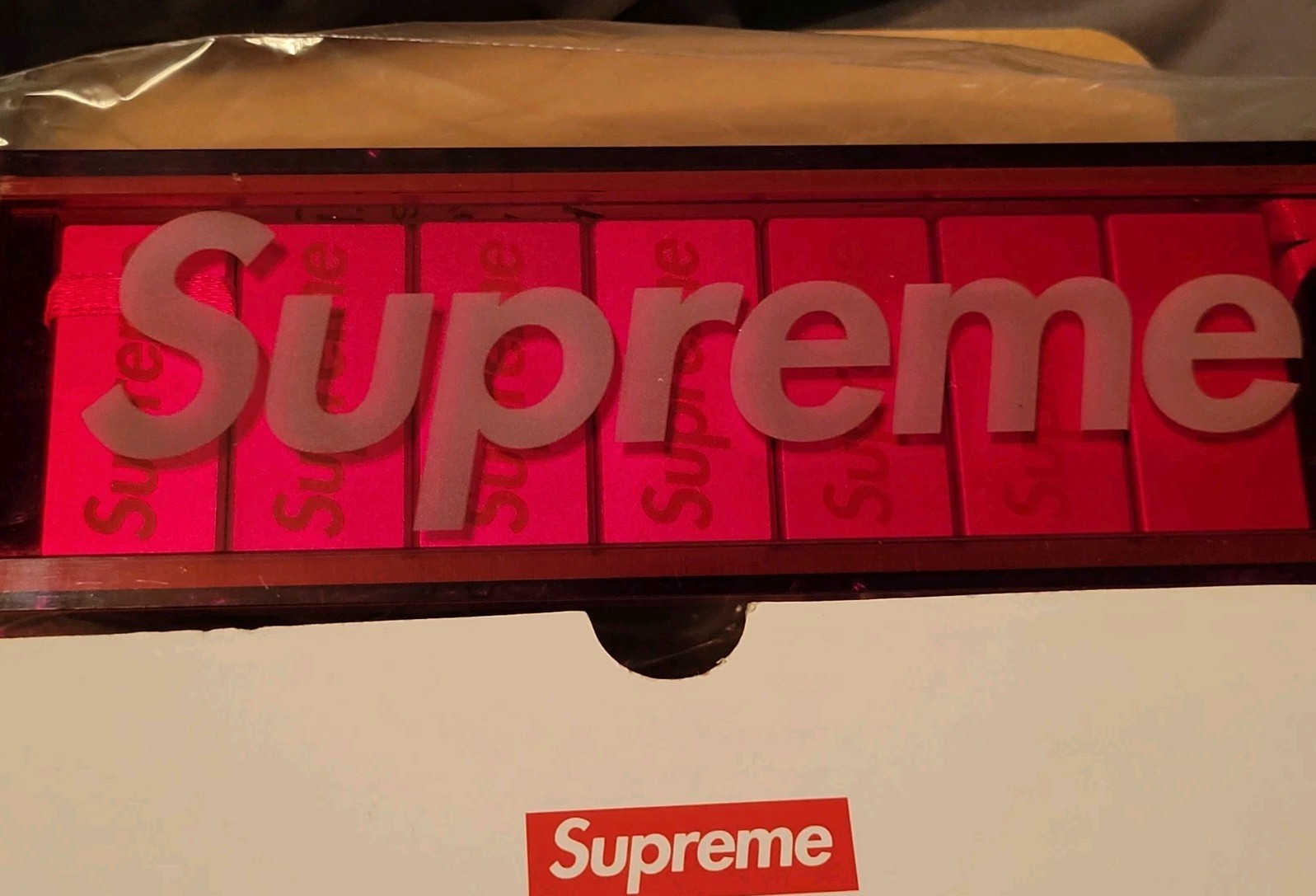 Supreme Aluminum 28 Piece Red Domino Set w/ Acrylic Case FW22 – New with Box