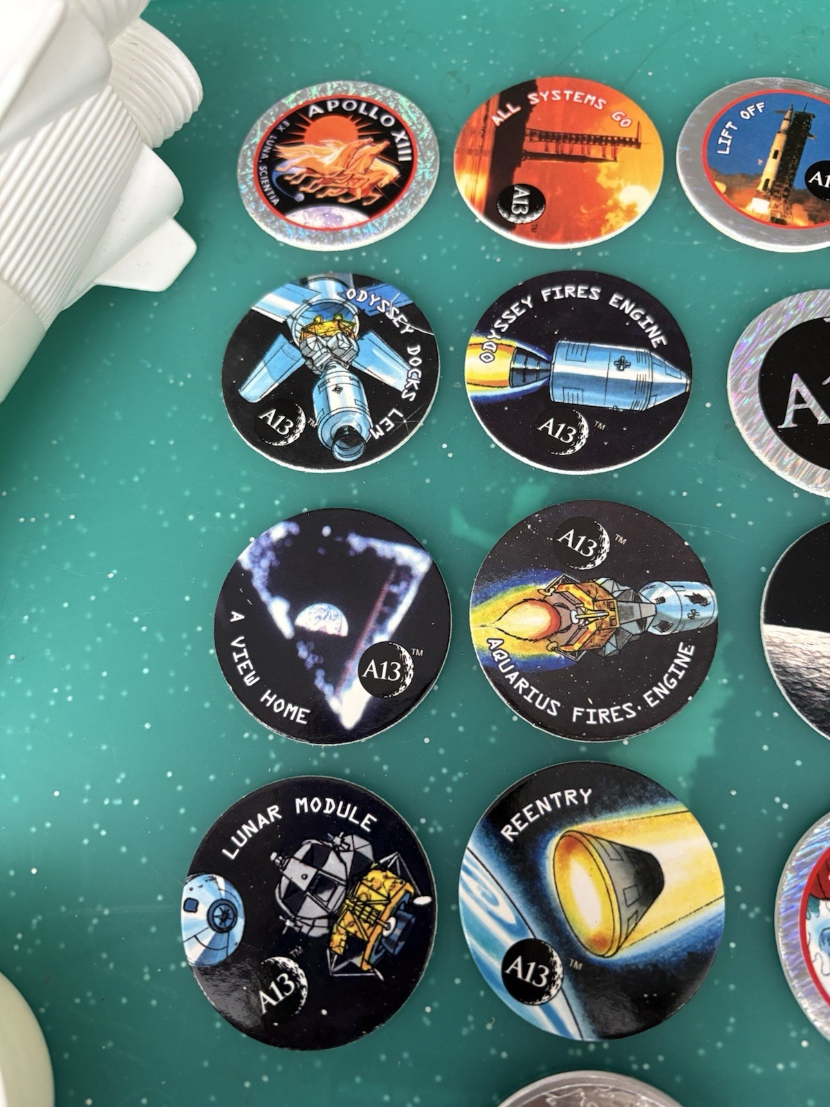 1995 Hardees Apollo 13 Pogs COMPLETE SET OF 20 POGS + 2 Slammers & Storage Base.