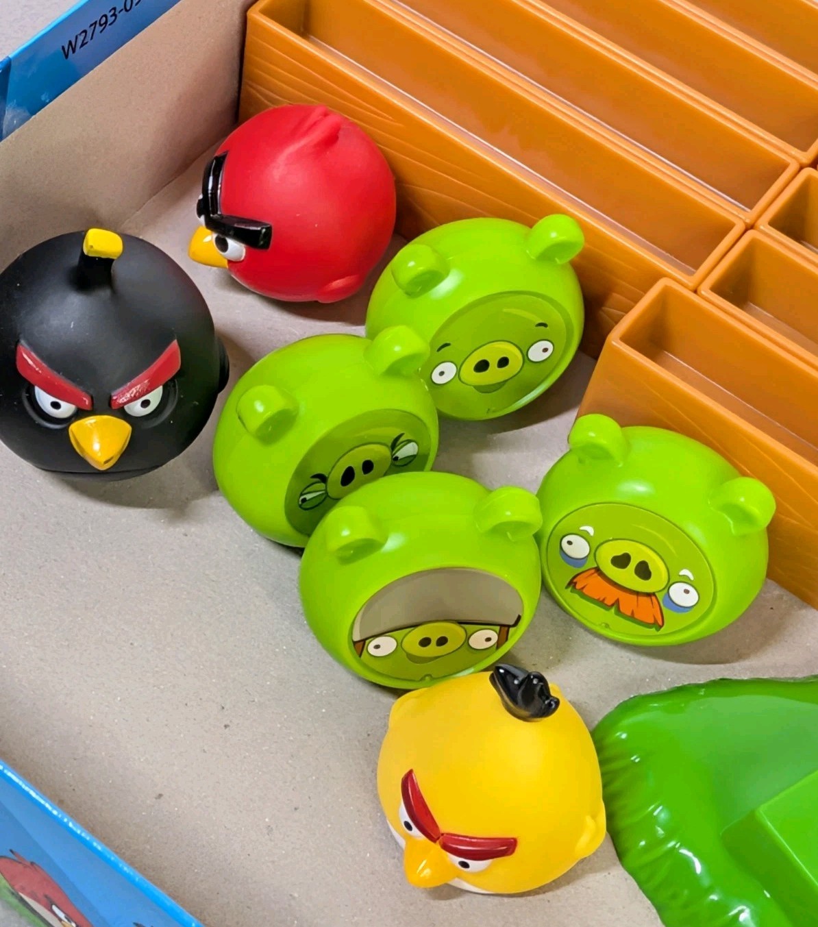Angry Birds Knock On Wood 2010 Mattel Complete App Game