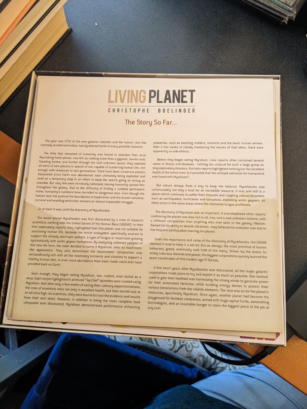 LIVING PLANET – Board Game – 100% complete – UNPUNCHED – Cards still in shrink