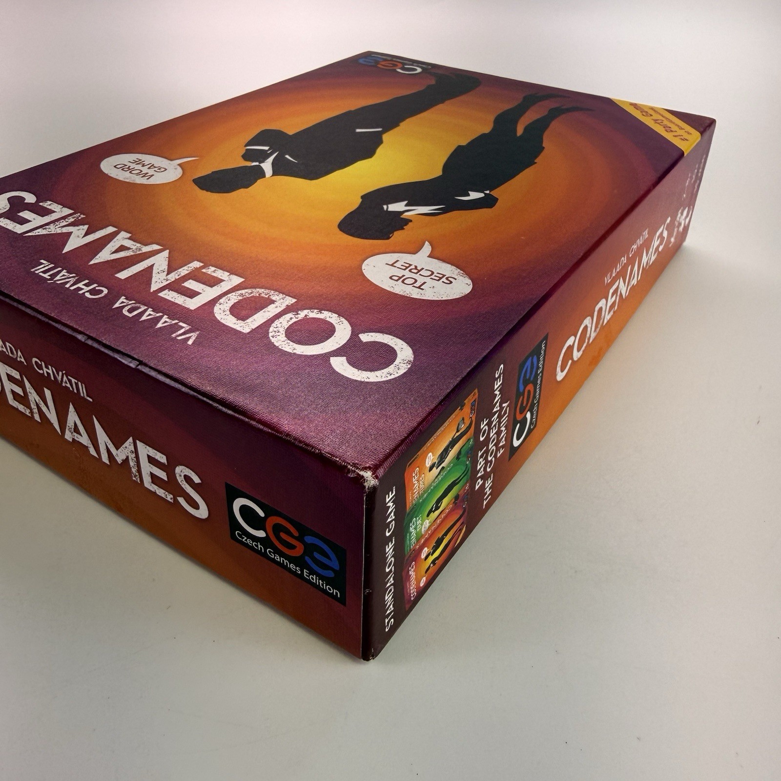 Czech Games Edition Codenames Word Party Game Spy Game Ages 10+ Open box