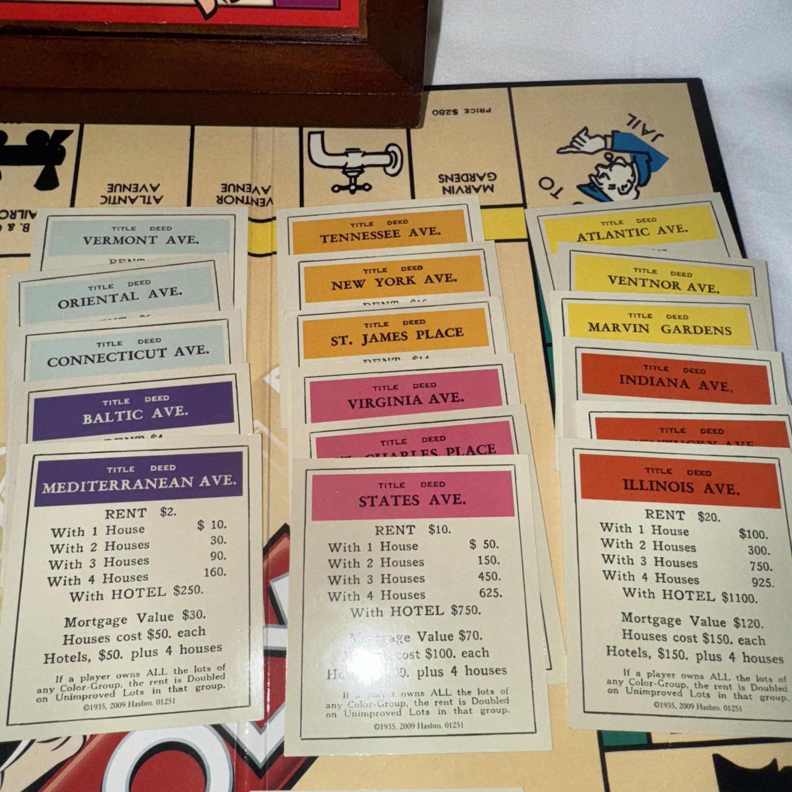 MONOPOLY ~ VINTAGE COLLECTION BOOKSHELF WOODEN BOX 2009 ~ 100% COMPLETE ~ EUC ~