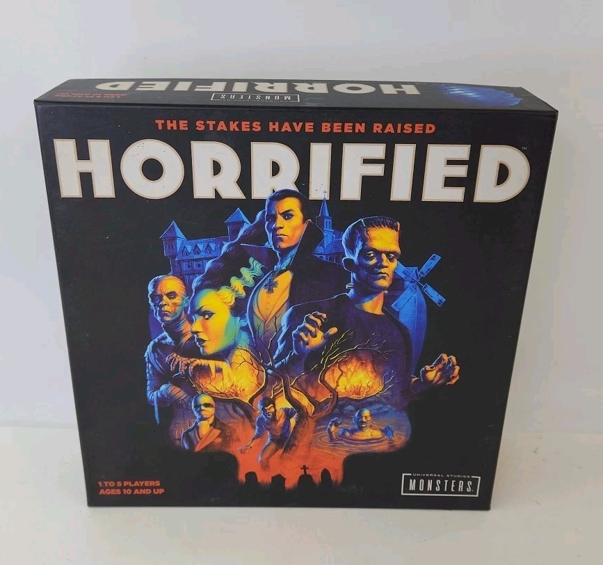 Ravensburger 60001836 Horrified Universal Monsters Strategy Board Game!