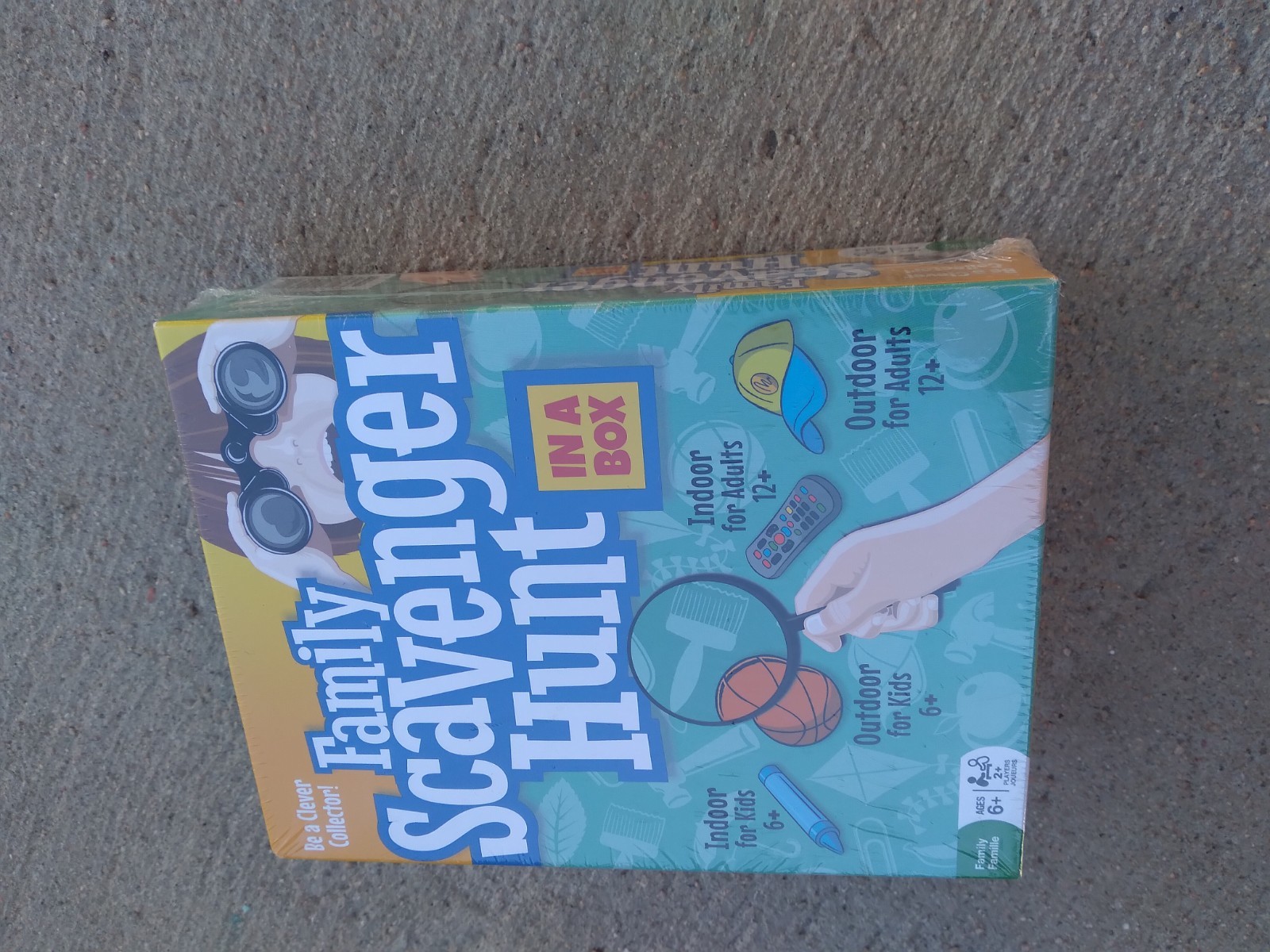 Family Scavenger Hunt Game Card Games NEW Ages 6+ Players 2+
