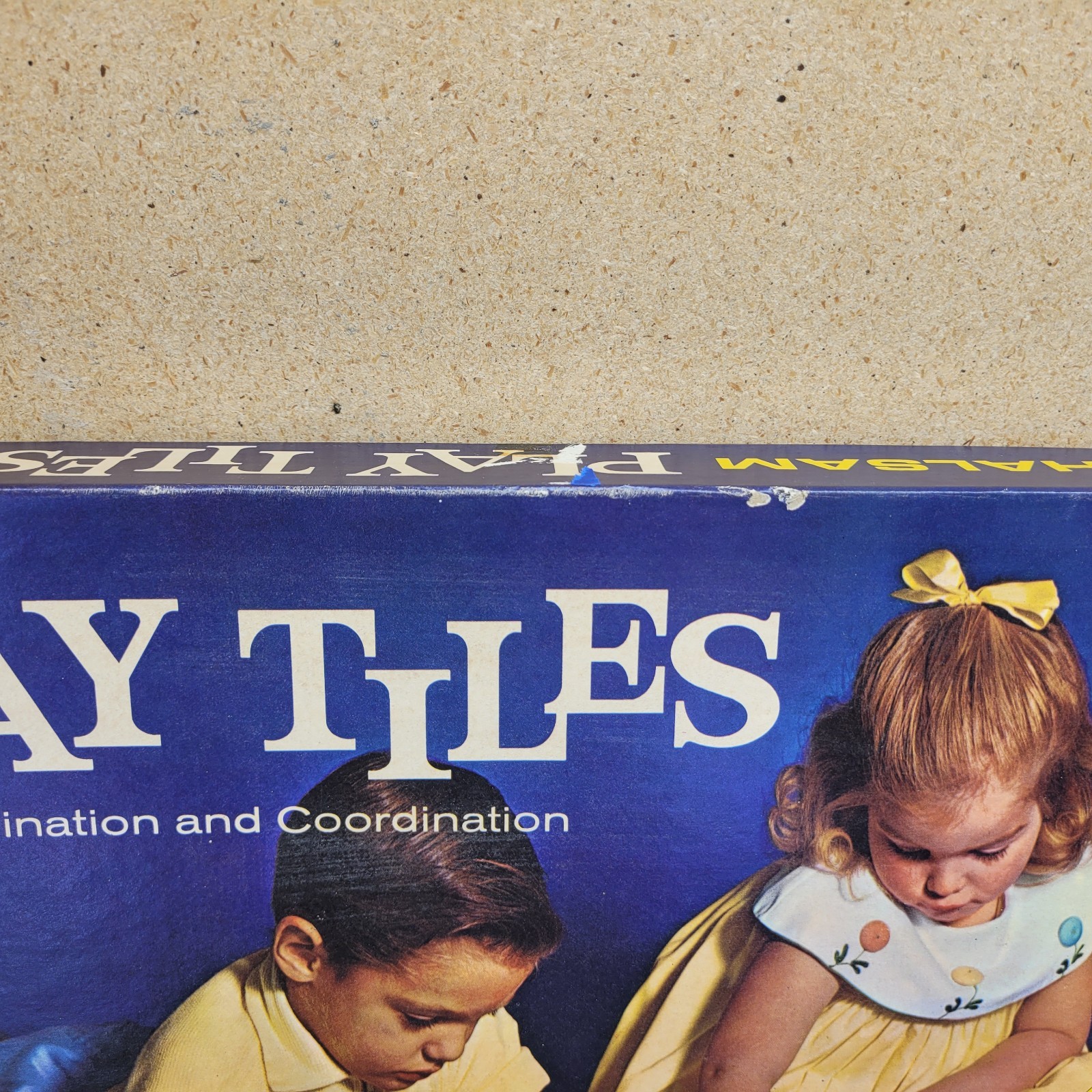 Vintage Halsam Play Tiles – Plastic Peg Board 221 Colored Pieces & Picture Guide