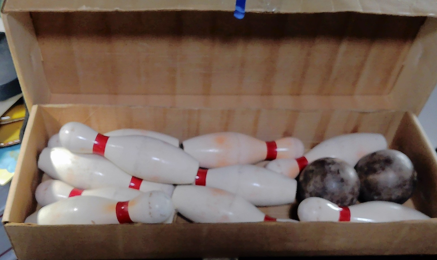 Buckeye’s Champion Line Bowling Game Wooden Pins & 2 Balls 1950’s VTG
