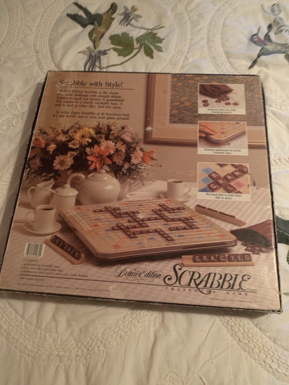 VTG Scrabble Deluxe Edition Rotating Turntable Wood Red Tiles Complete -Rules MB