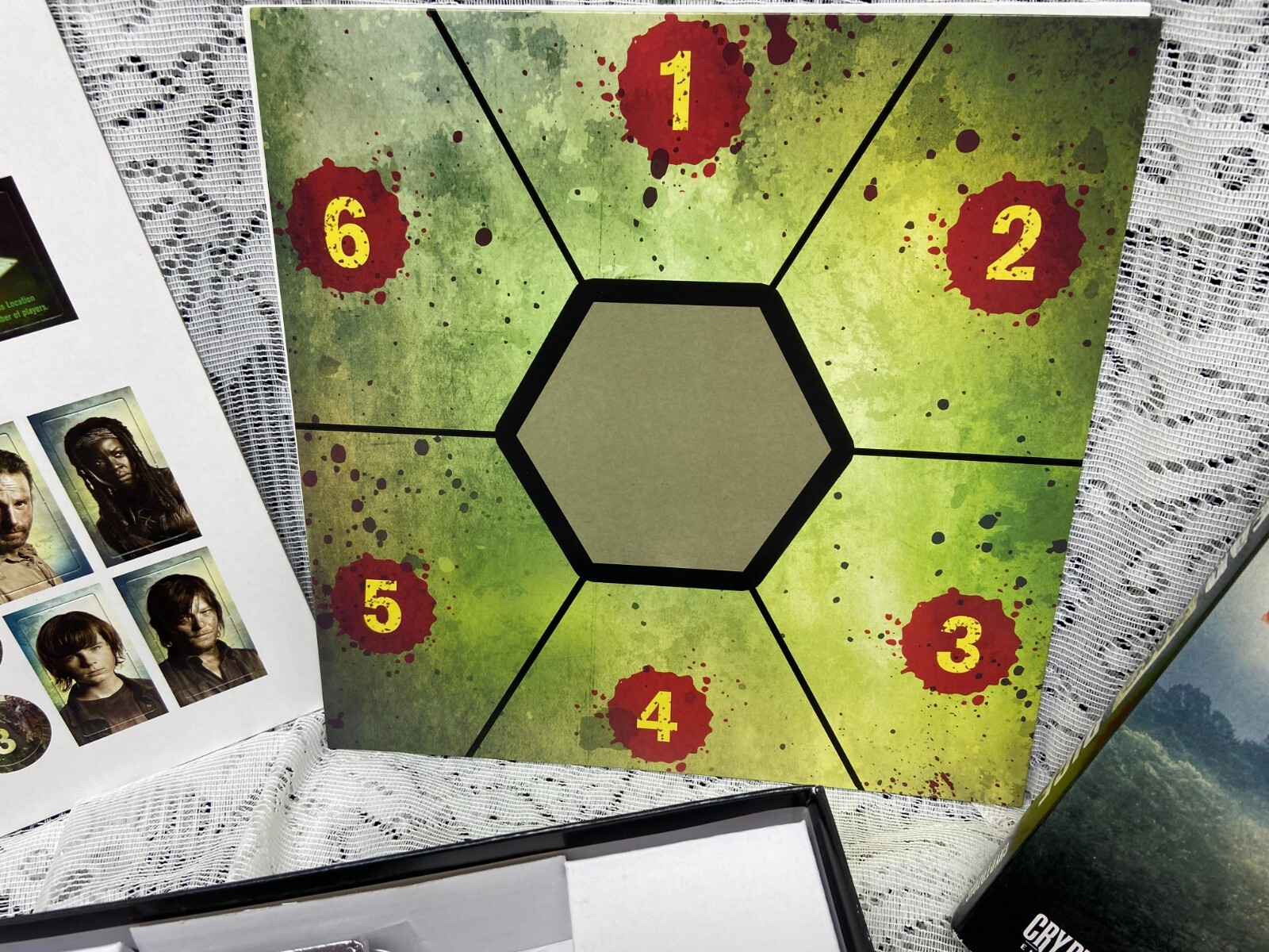 AMC The Walking Dead Don’t Look Back Dice Board Game New Open Box