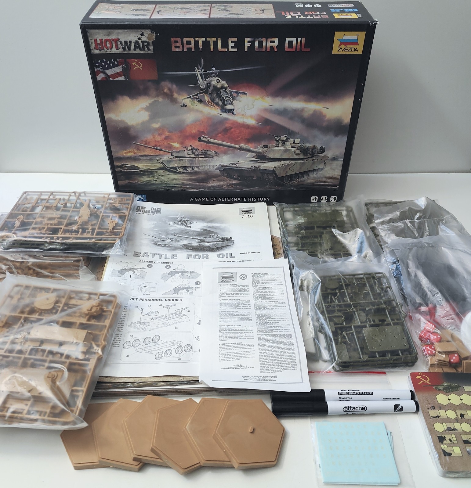 Hot War – 7410 Battle for Oil by Zvezda (2013) – New Open Box Sealed Units RARE