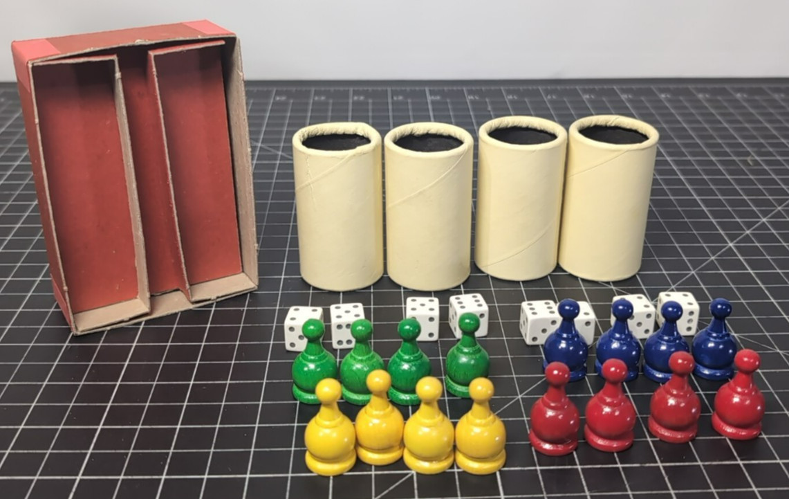 Vtg 1975 Parcheesi Game Parts 16 Wooden Pawns & 4 Shaker Cups Selchow & Richter
