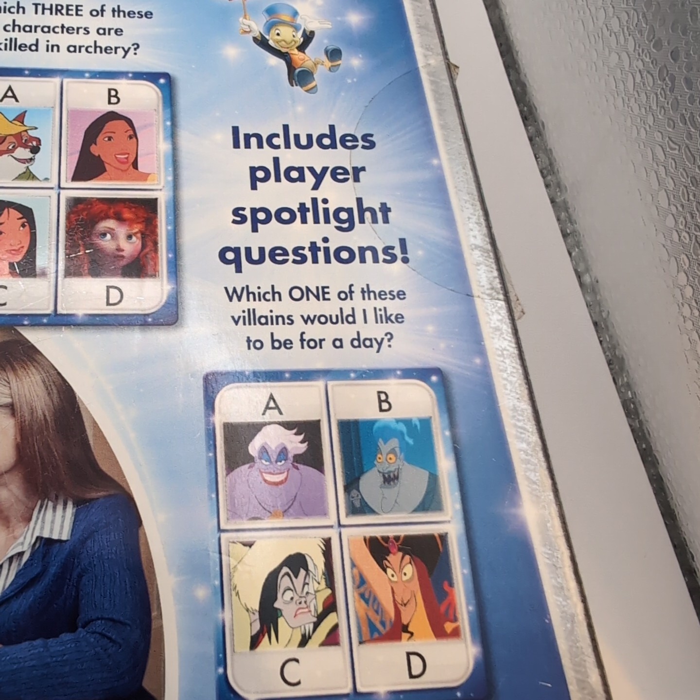 PICTOPIA DISNEY EDITION the Ultimate Picture -Trivia Family Board Game