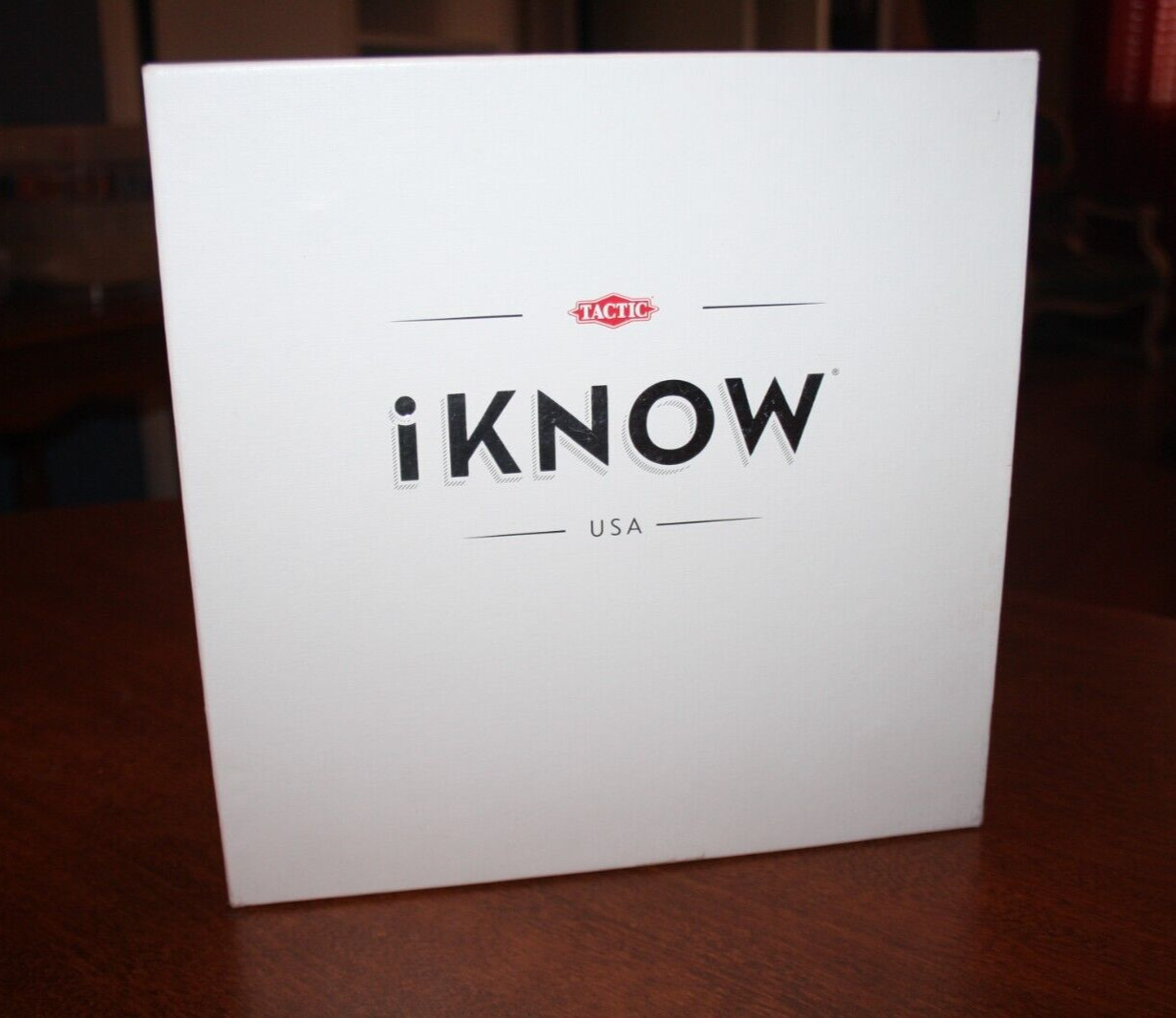 i Know USA Ingenious Board Game that Combines Knowlege with Clever Tactics 2015
