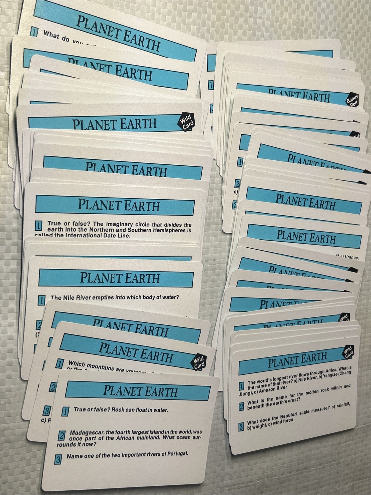 National Geographic Global Pursuit Planet Earth Blue Trivia Cards 1987