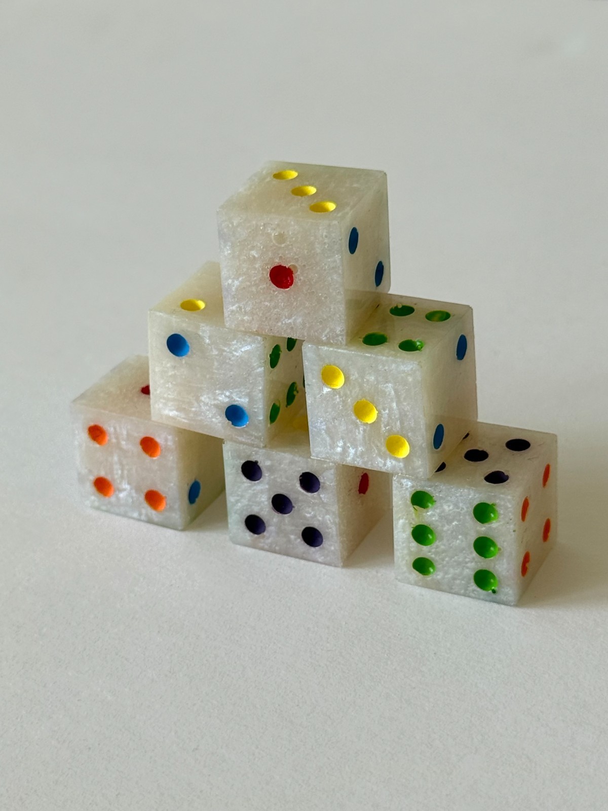 Resin Dice Set 6pcs – Classic Rainbow Dots Pearl – Handmade Replacement Dice Gam