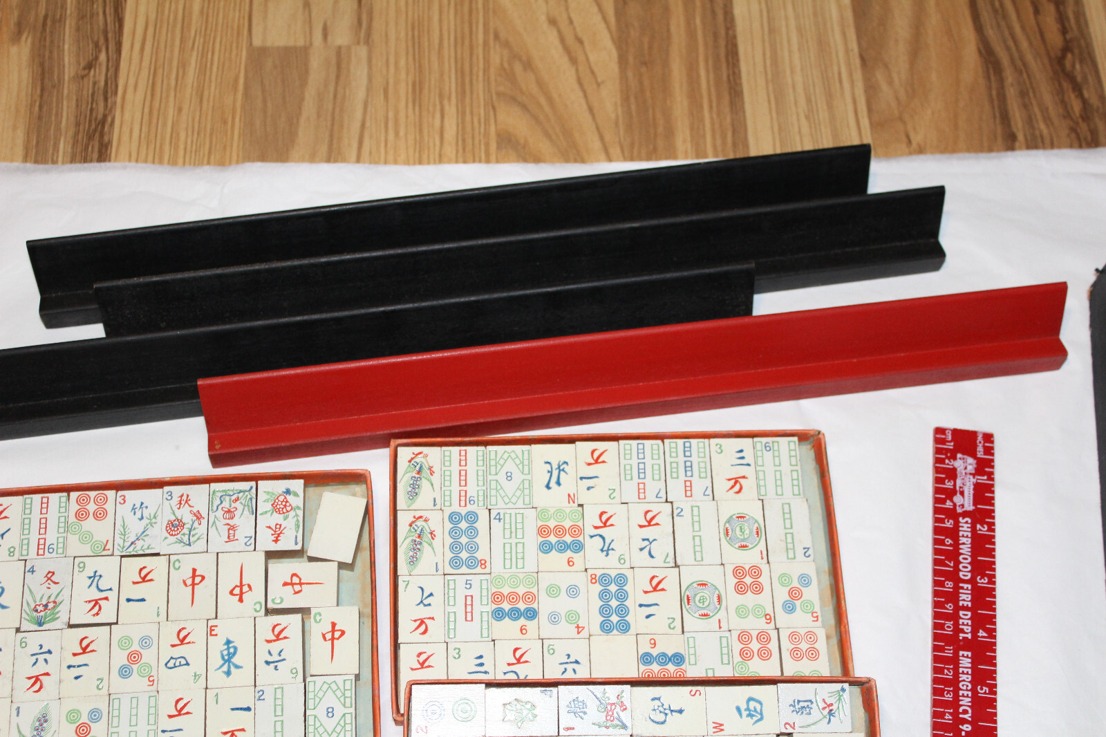 1923 MahJong Mah Jong Milton Bradley 4 RARE TILE RACKS 143 Tiles Instruction