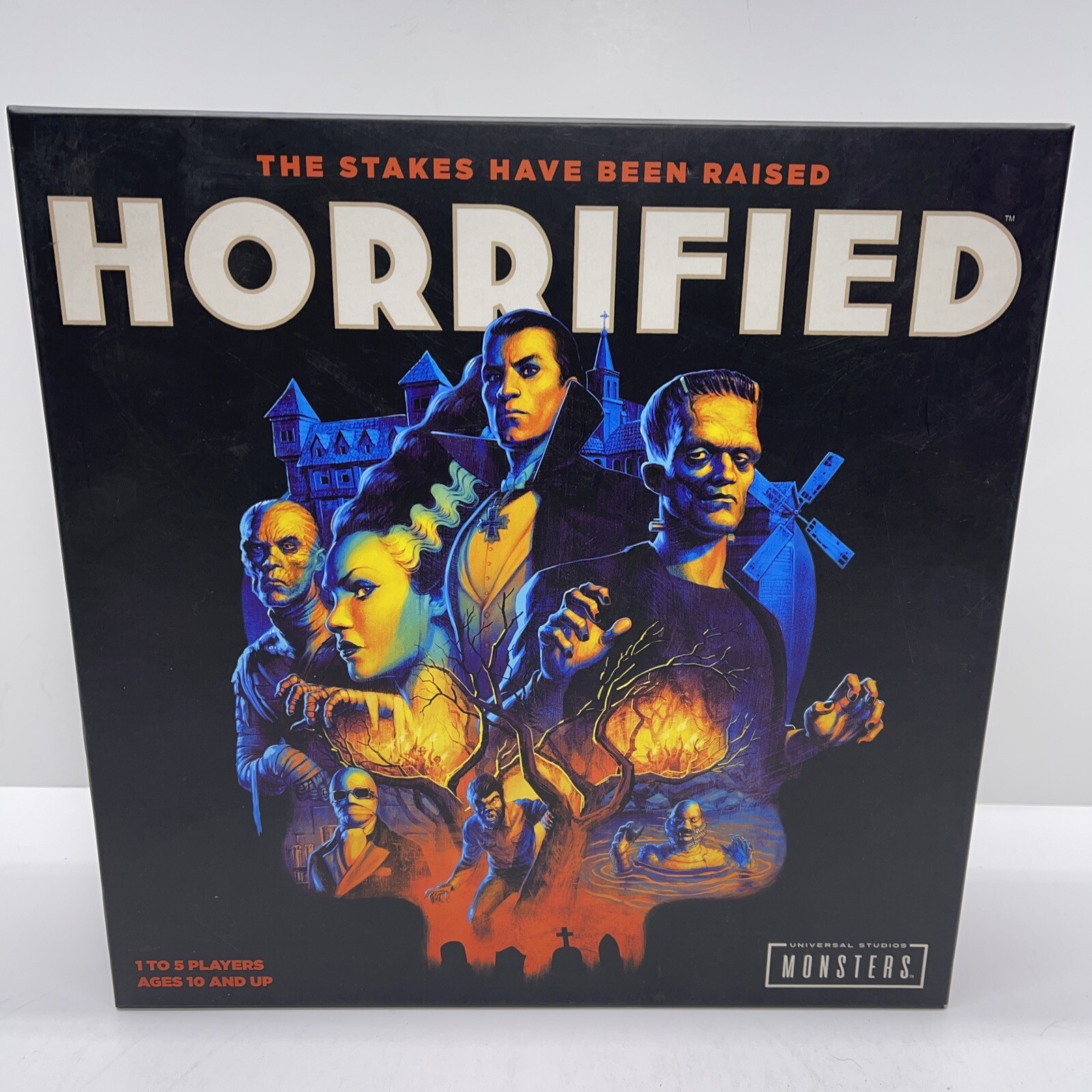 HORRIFIED Universal Studios Monsters Strategy Board Game Dracula Frankenstein