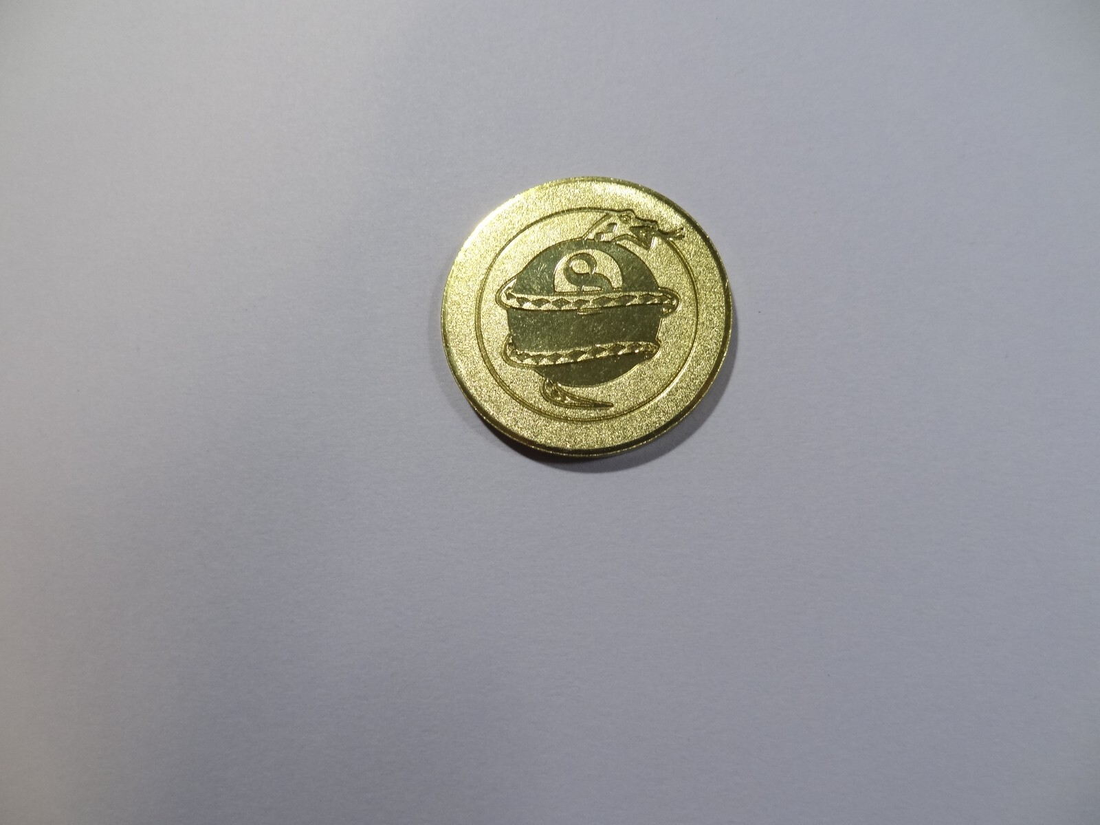 Pogs * 100 Miscellaneous Variety * 1 (one) 1995 Official 8-Ball Brass Slammer *