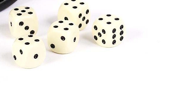 PROFESSIONAL LEATHERETTE BAR DICE CUP AND FIVE ROUNDED CORNER DICE