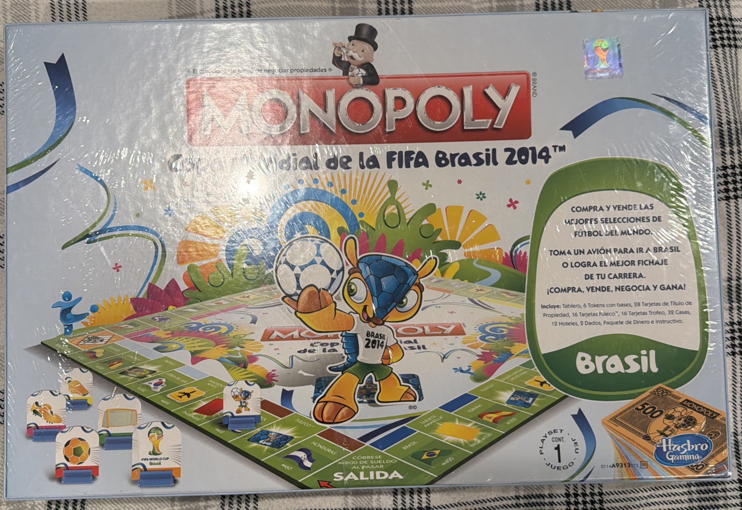 MONOPOLY WORLD CUP OFFICIAL FIFA 2014 (SPANISH) COLLECTOR SEALED BRAND NEW