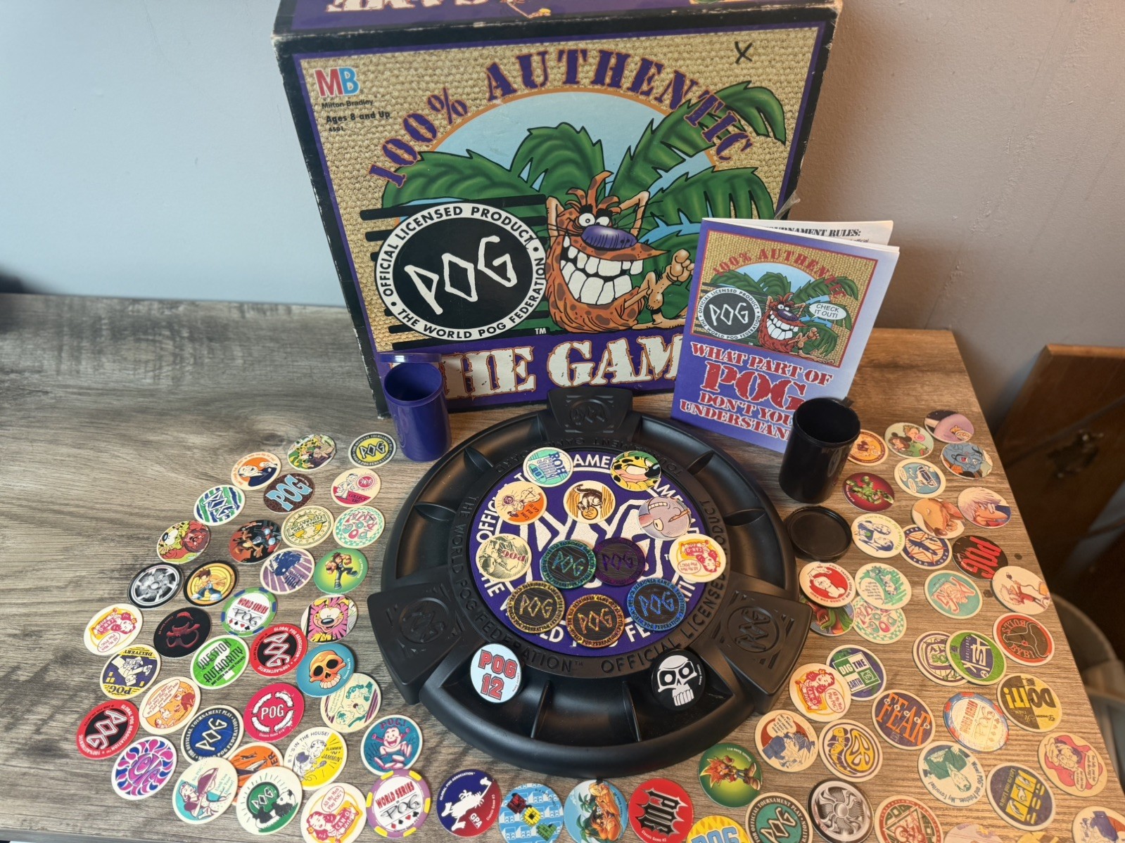 VINTAGE THE WORLD POG FEDERATION POG THE GAME BY MILTON BRADLEY 1994