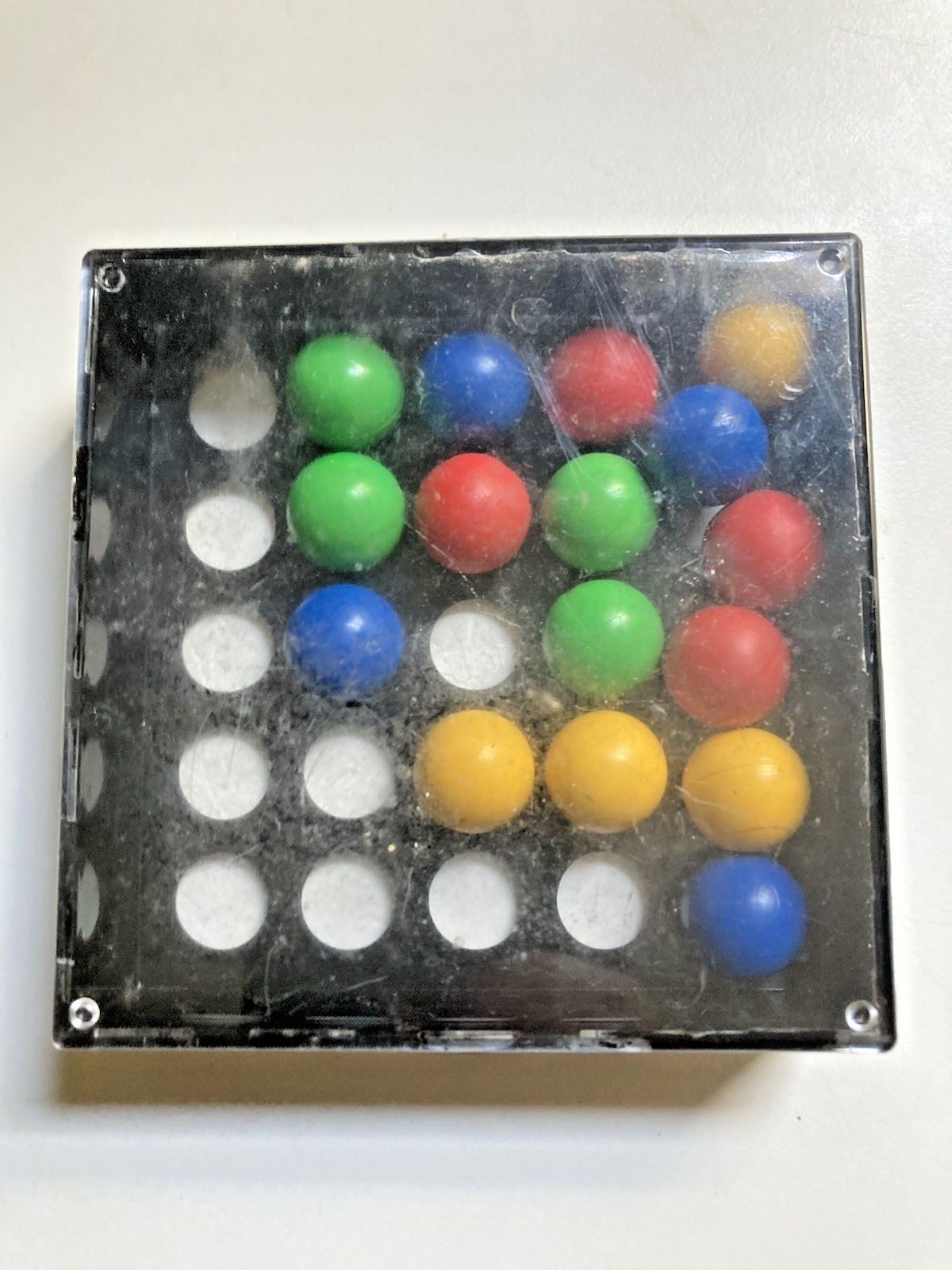 Vintage ‘Tricky Fingers’ Motor Skills Brain Teaser Puzzle Game – Regev 1987
