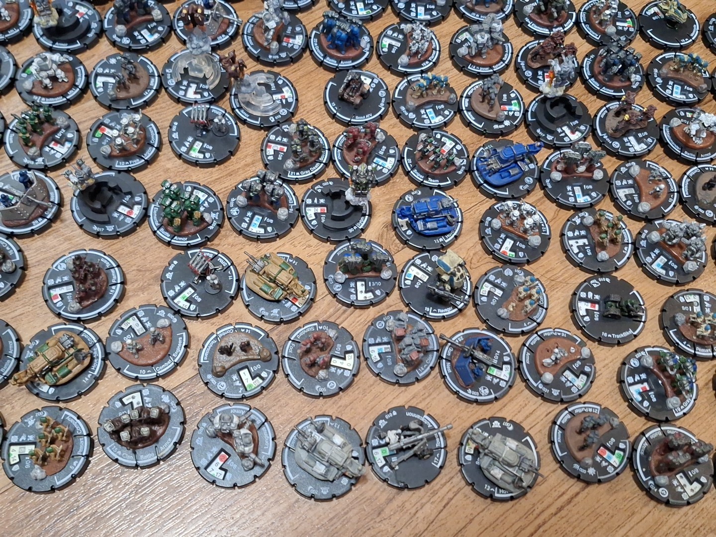 Lot 300+ Wizkids Mechwarrior 130+ Vehicles and 170+ Infantry Figures