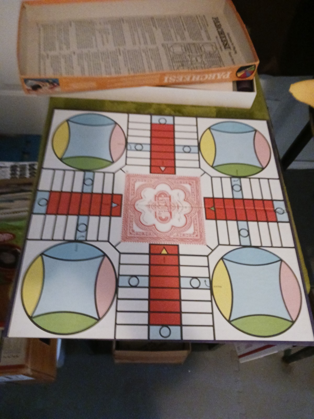 PARCHEESI 1982 Vintage Game Royal Game of India 100% Complete SELCHOW & RIGHTER