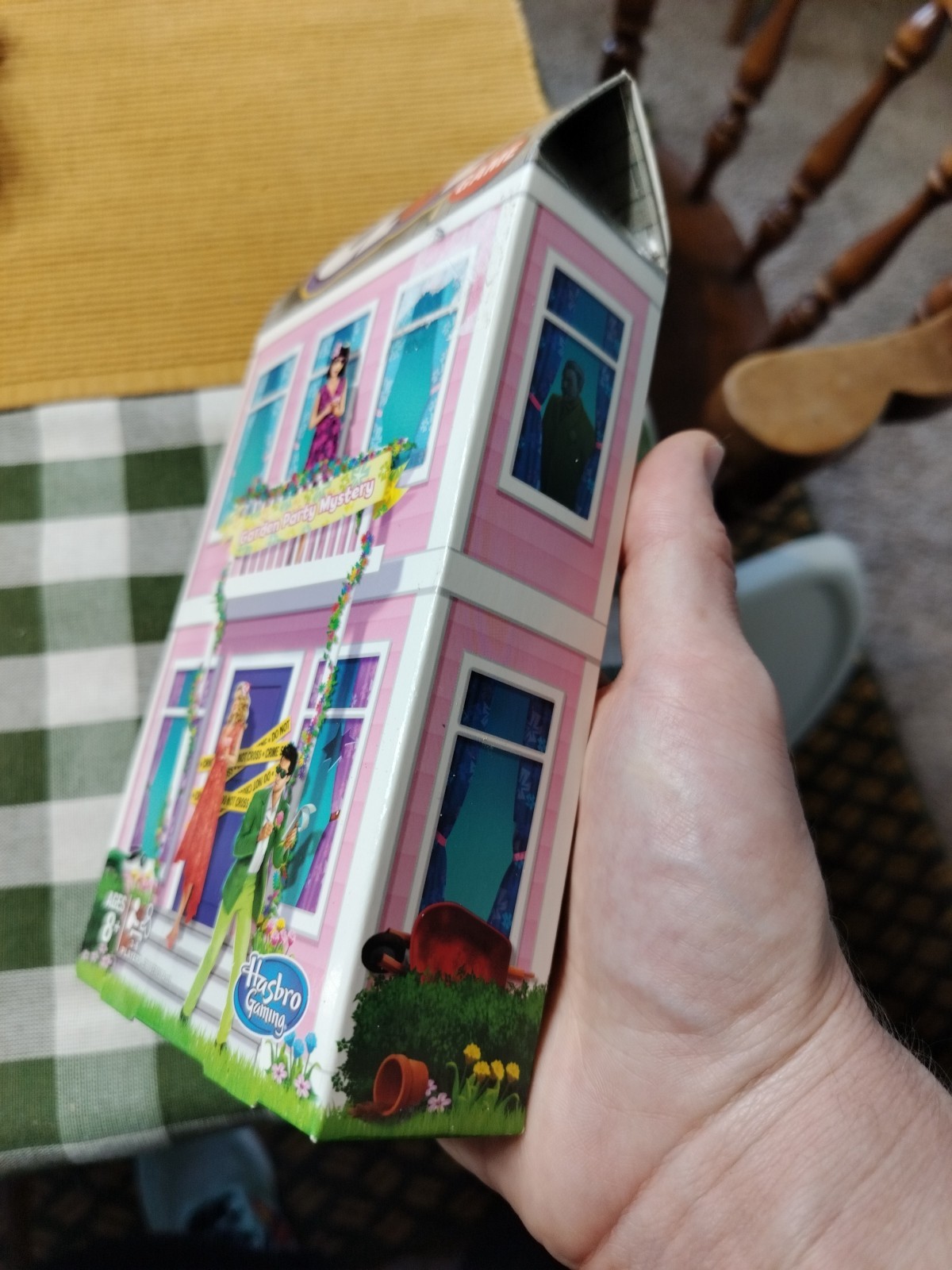 Clue Garden Party Game Family 3-6 Players Age 8+ Hasbro Gaming 2019