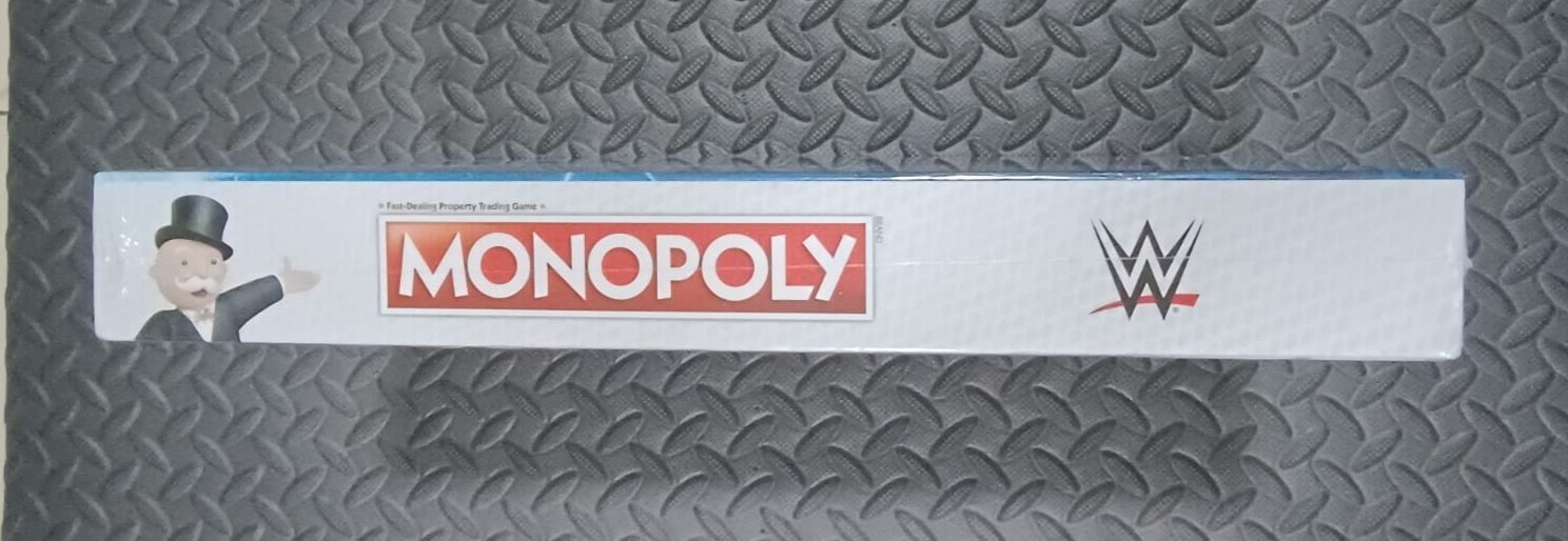 Hasbro Monopoly WWE Smack down Vs Raw Board Game Wrestling 2021 Rare OOP