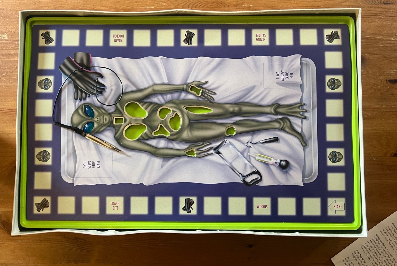 Alien Autopsy Board Game VERY RARE COMPLETE + TESTED by DayMert 1997 (Operation)