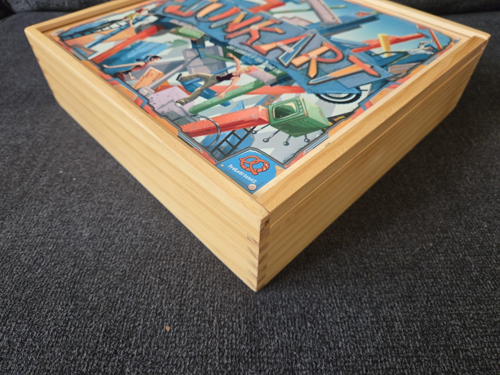 JUNK ART Wooden Box Edition 2017 Board Game Pretzel Games Complete VG+