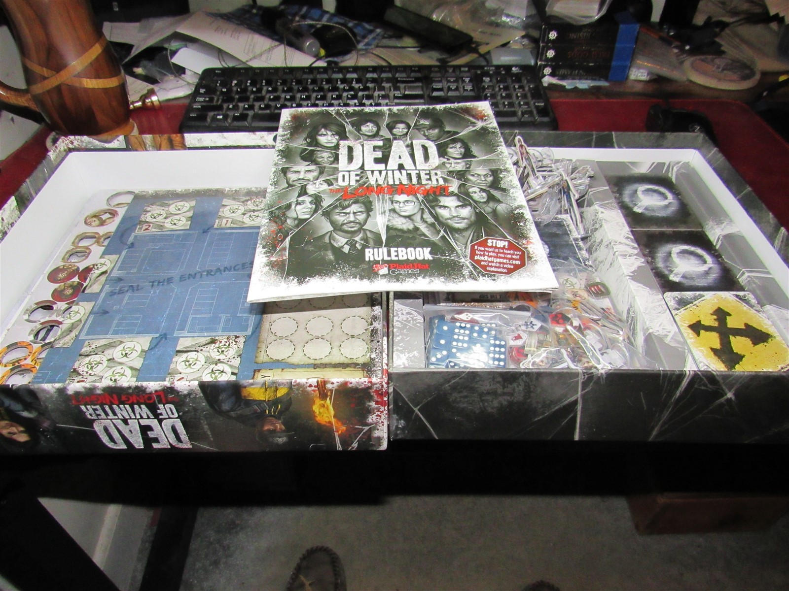 Plaid Hat Games: Dead of Winter: The Long Night: Complete