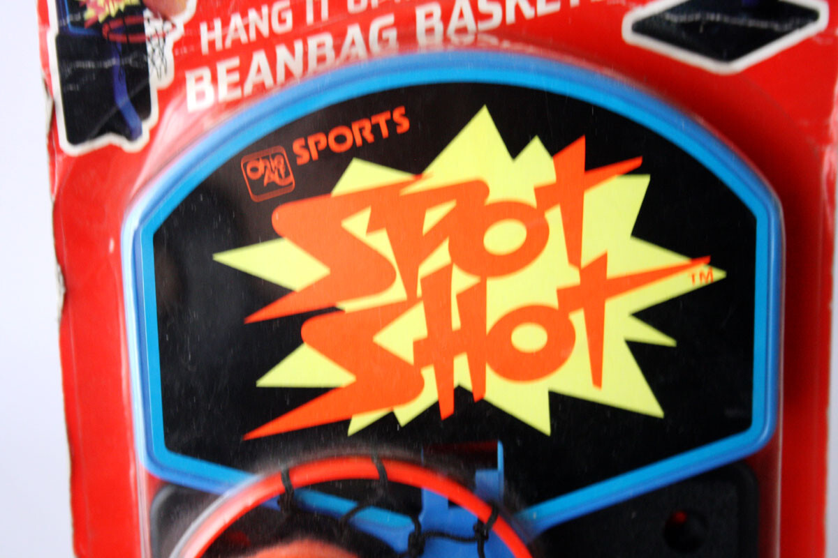 VINTAGE 90’S SPOT SHOT BEANBAG BASKETBALL TABLE TOP GAME OHIO ART SPORTS NEW!